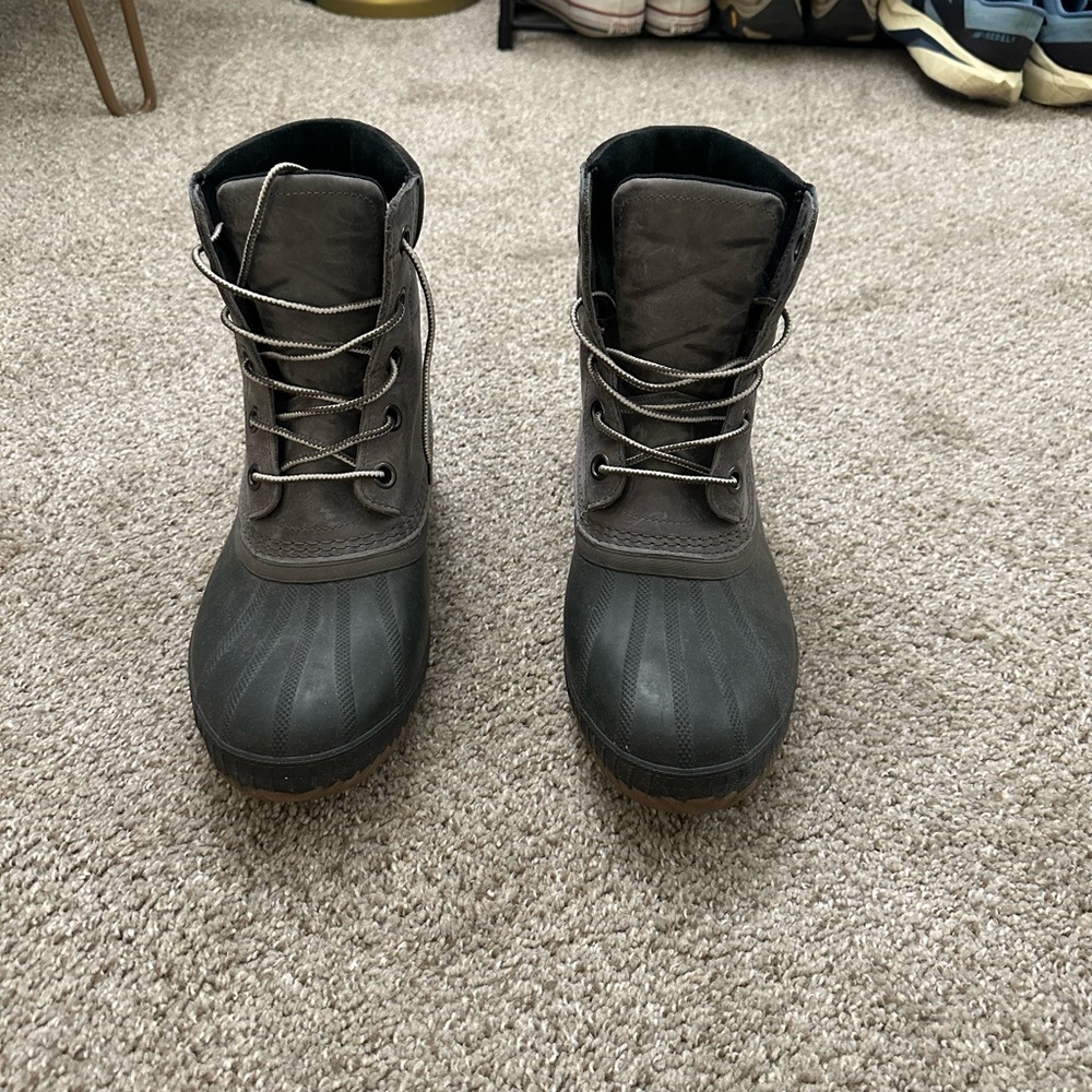 Men's Sorel rubber lined boots. Worn four times.